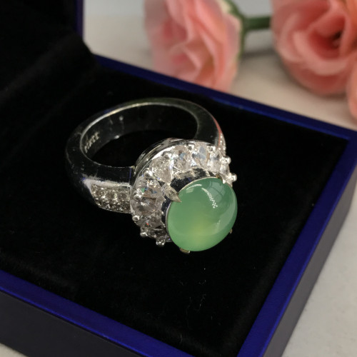 Myanmar emerald ring face (1 piece)