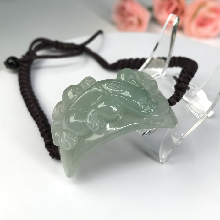 Emerald hand