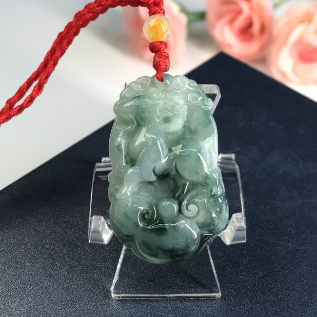 Jade pendant (sheep)