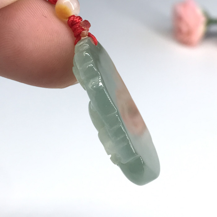 Jade pendant (sheep)