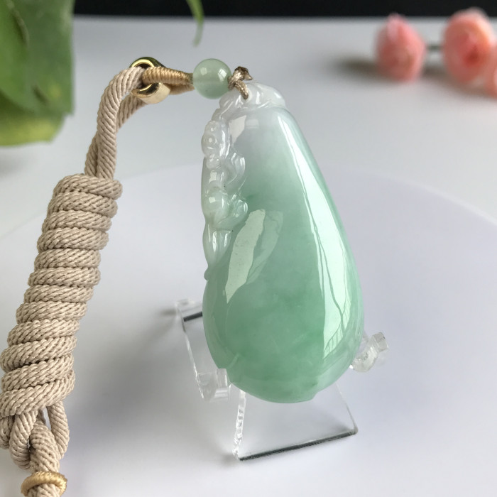 Jade pendant (blessing)