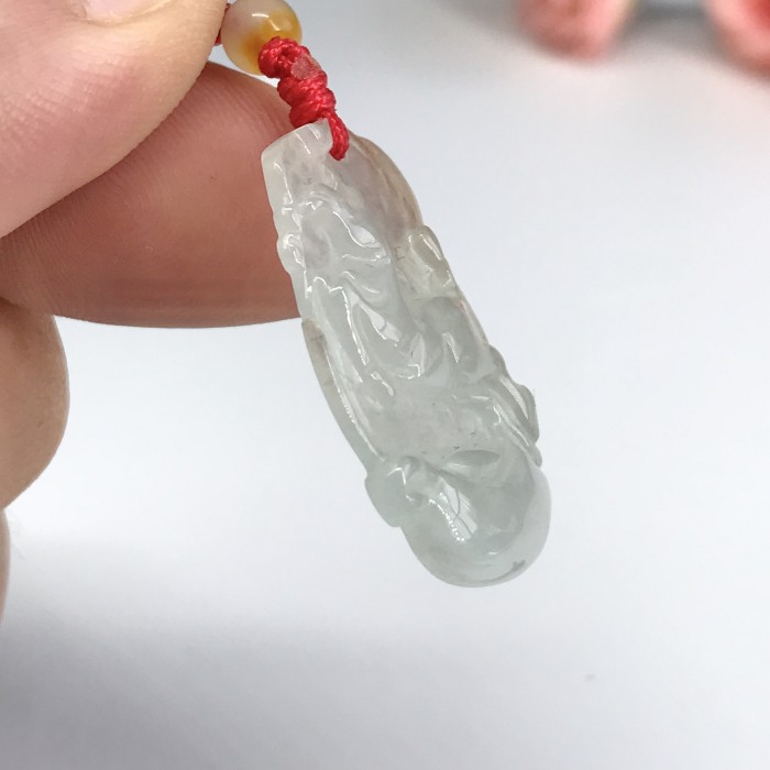 Jade pendant (dog)