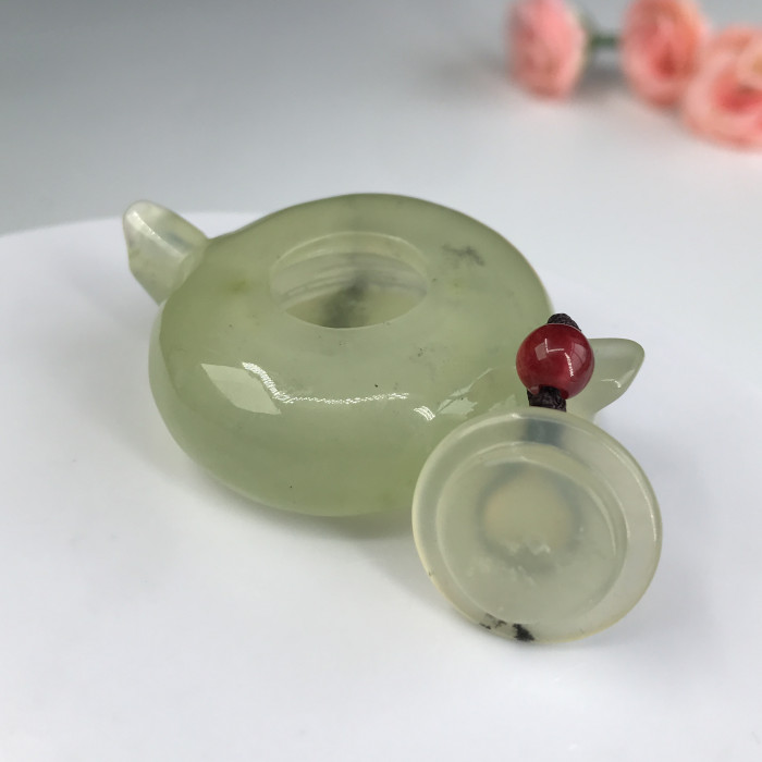 Xiuyan Jade pot