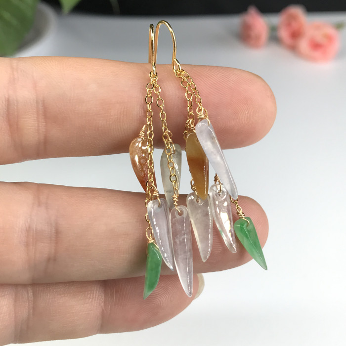 Emerald earhook