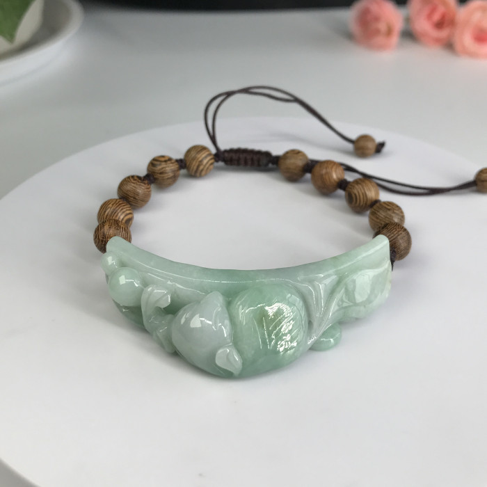 Emerald hand