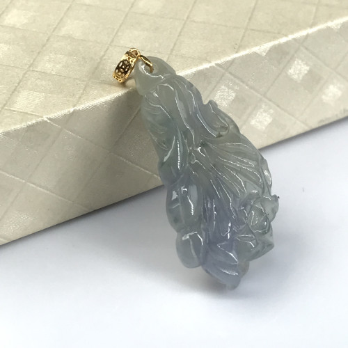 Jade pendant (cabbage)