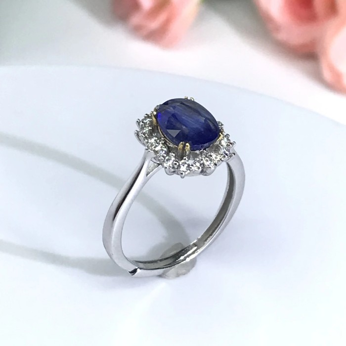 Sapphire face ring