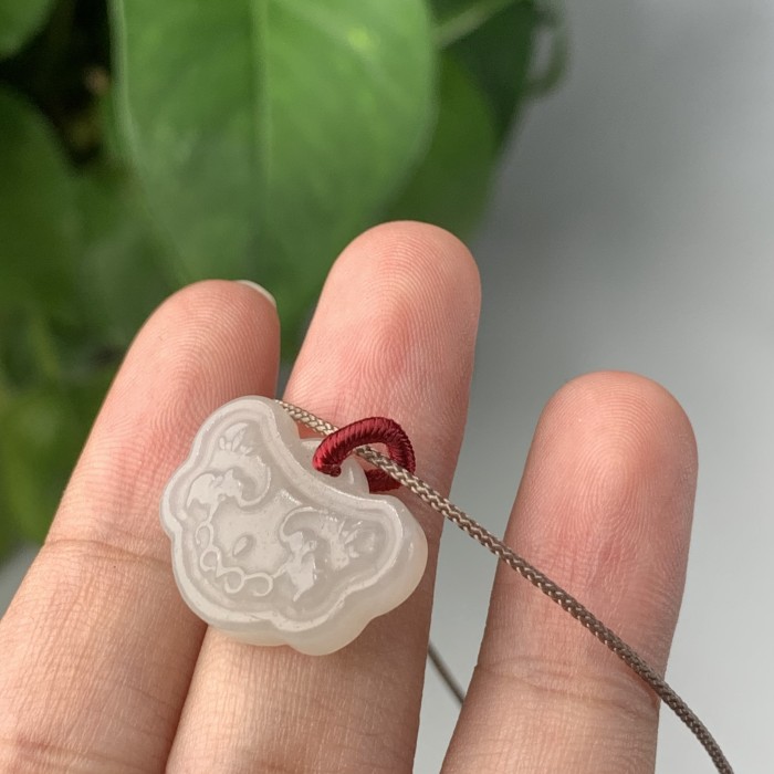 Nephrite