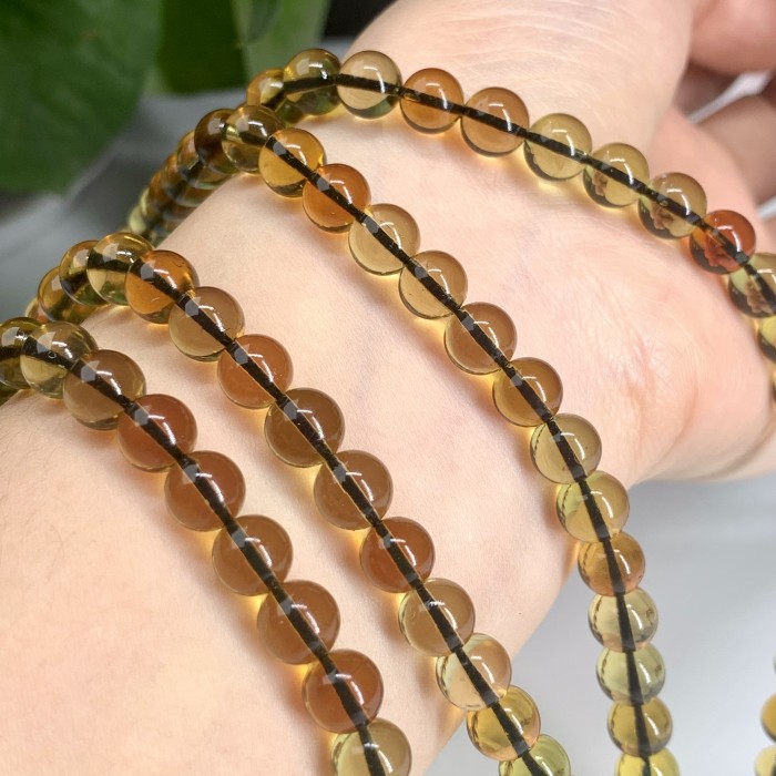 Amber bead string