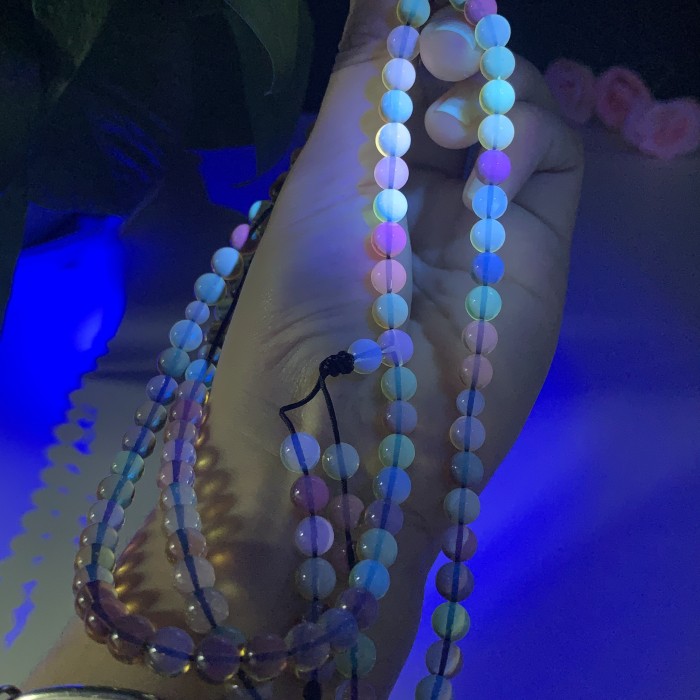Amber bead string