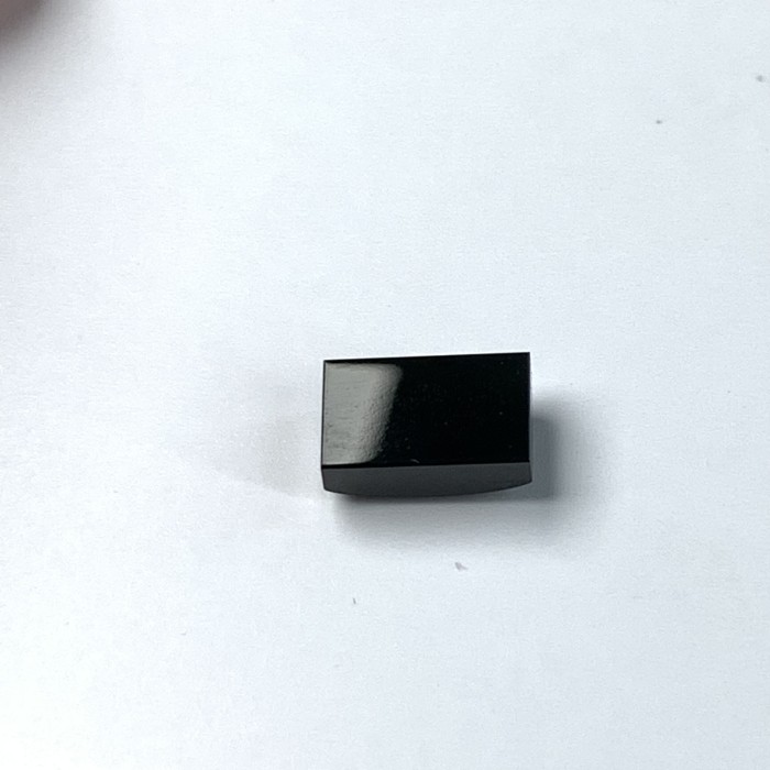 Emerald bare stone ring face