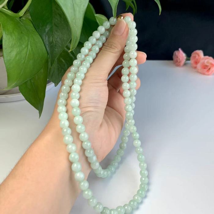 Emerald bead string