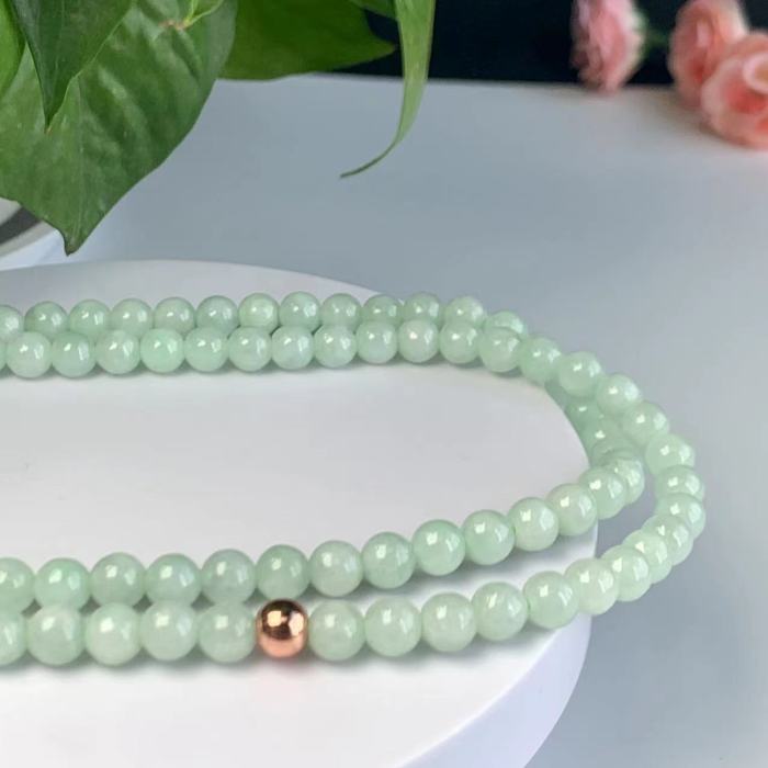 Emerald bead string