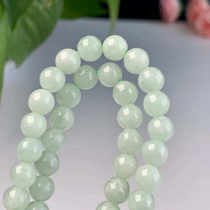 Emerald bead string