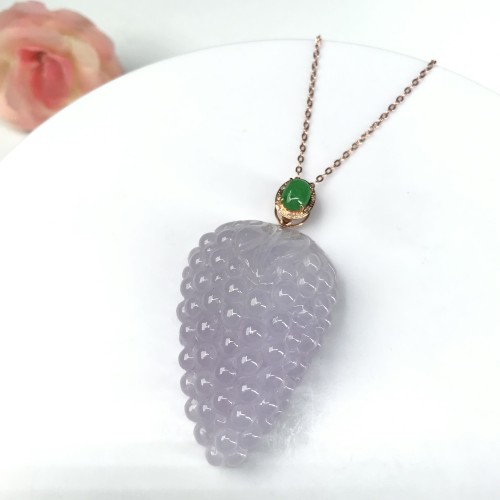 Emerald grape Pendant