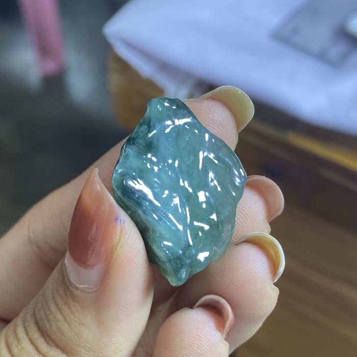 Emerald glue block