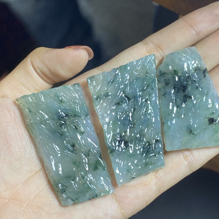 Emerald glue block