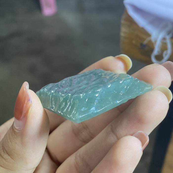 Emerald glue block