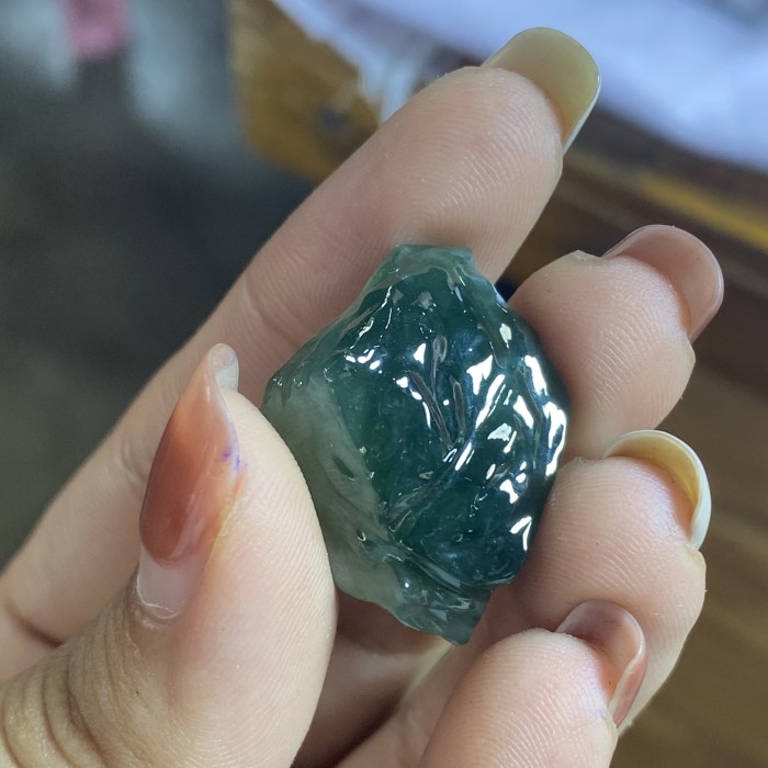 Emerald glue block