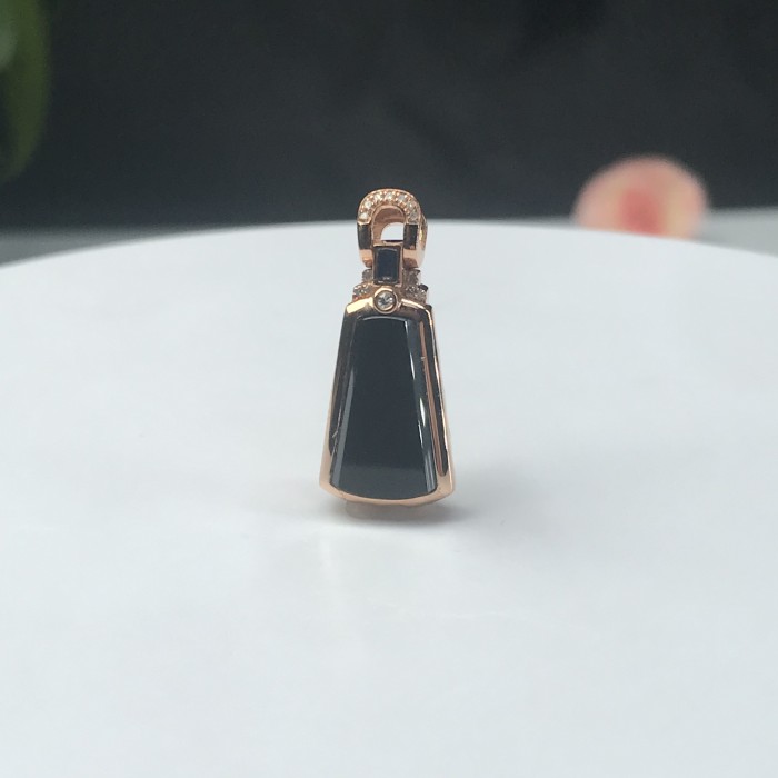 Emerald Pendant