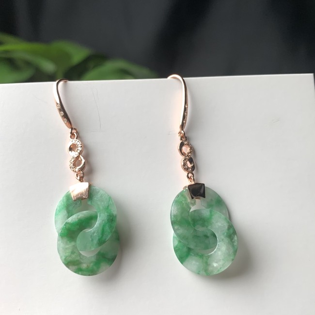 Emerald ear hook