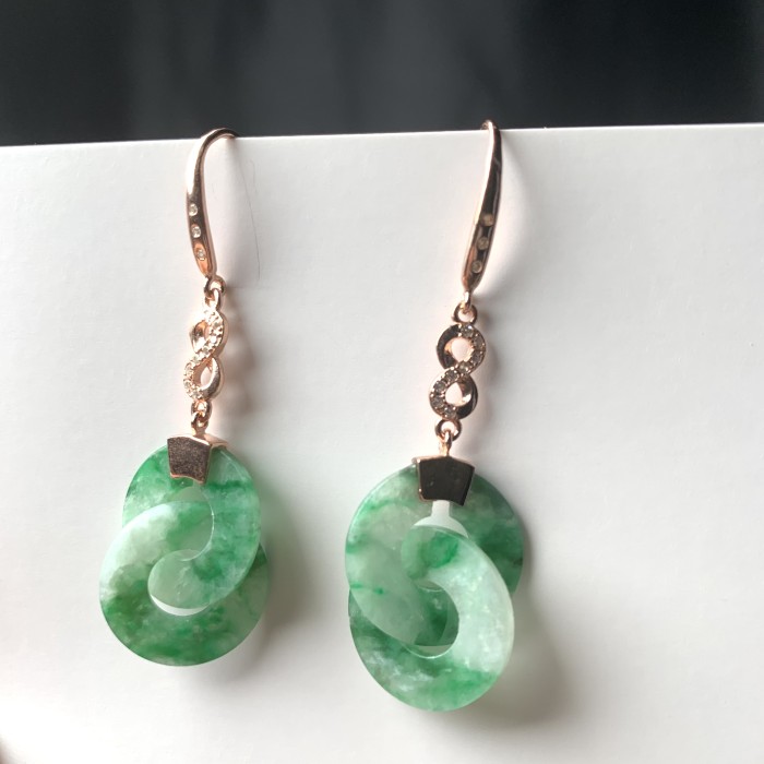 Emerald ear hook