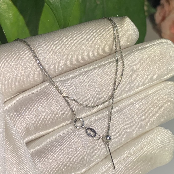 Gold necklace