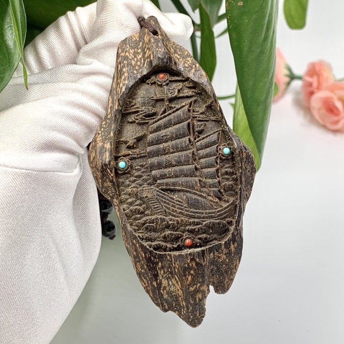 Wooden pendant