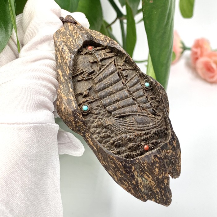 Wooden pendant