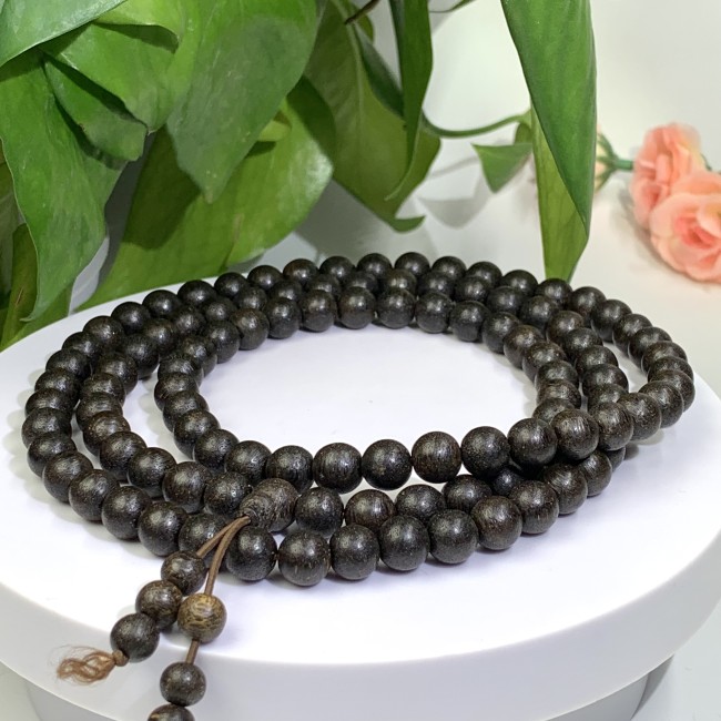 Wooden bead string