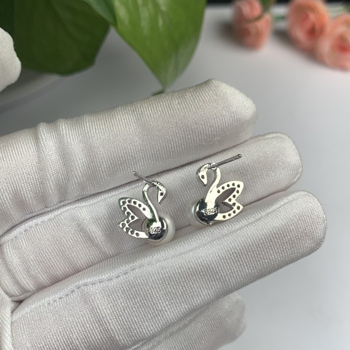 pearl earrings