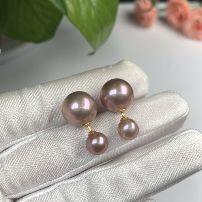 pearl earrings