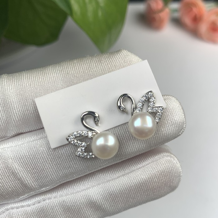 pearl earrings