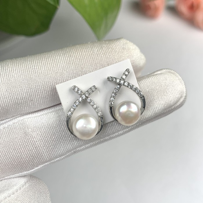pearl earrings