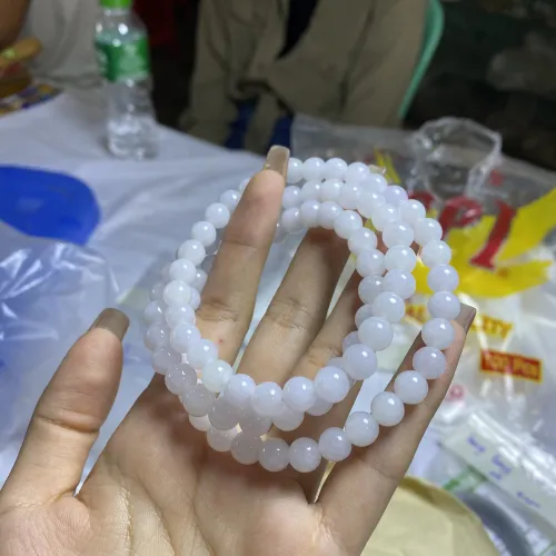 Jade bead chain