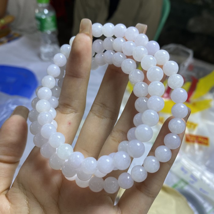 Jade bead chain