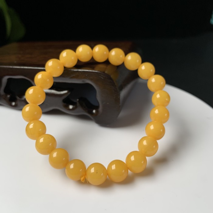 Amber string