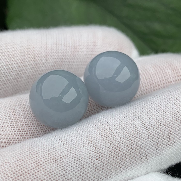 Jade beads