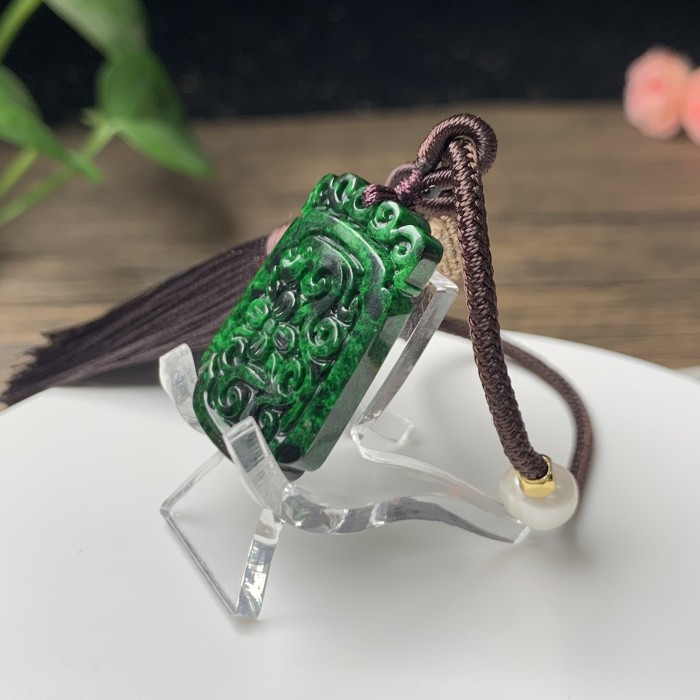 Jade pendant