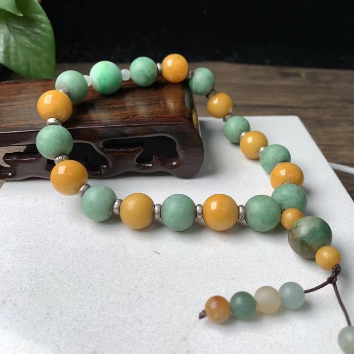 Emerald bead