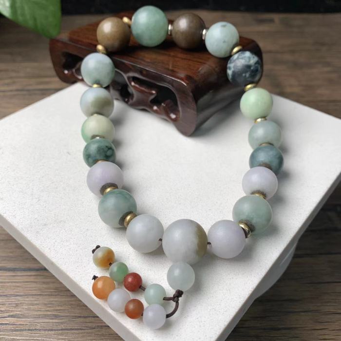 Emerald bead
