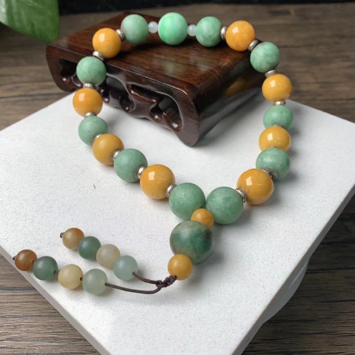Emerald bead