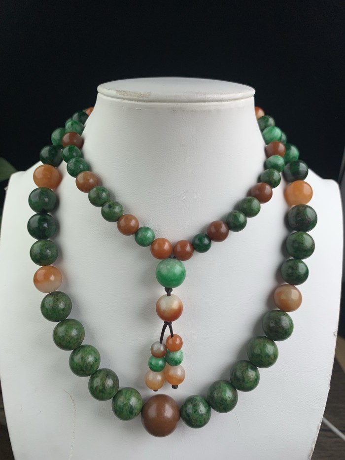 Jade bead chain