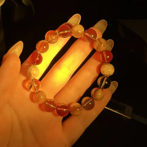  Amber