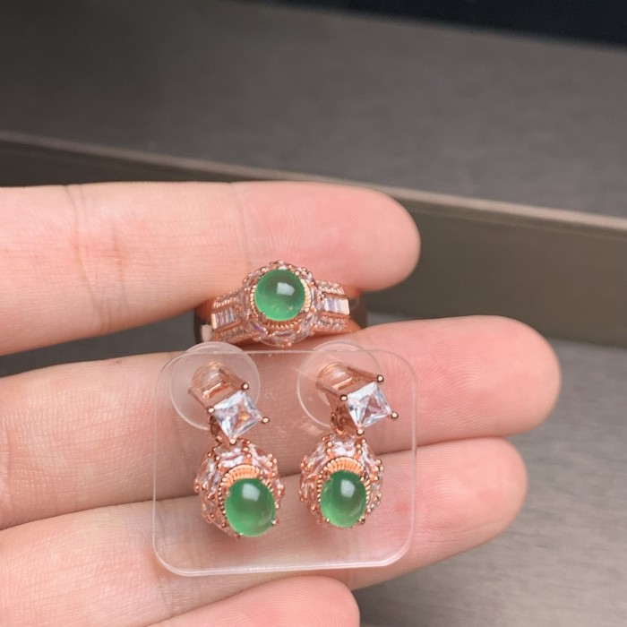  Jade 
