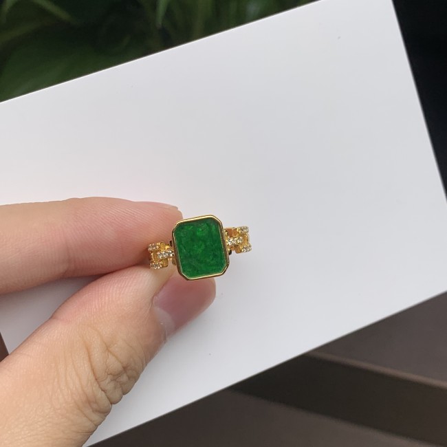  Jade 