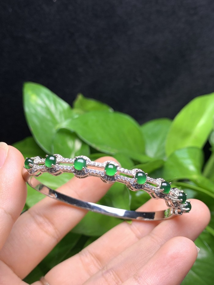  Jade 