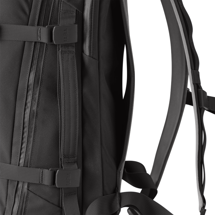 YETI Crossroads 27 L Backpack 