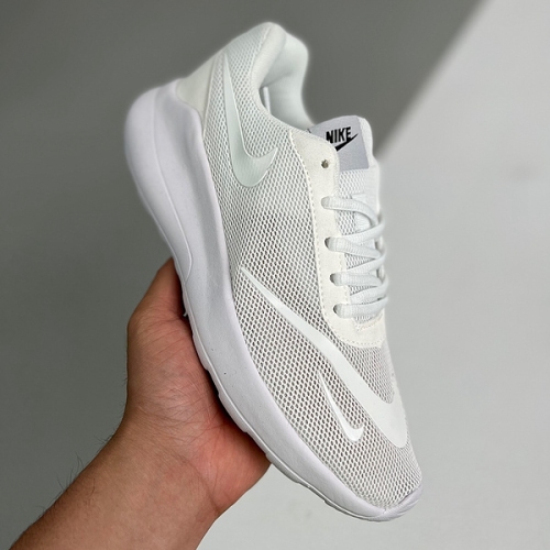 Nike adult Zoom Winflo 6 white