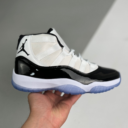 adult Retro Concord (2018) white and black